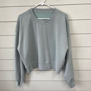 Lululemon softstreme cropped crewneck sweatshirt blue mint women's size 8